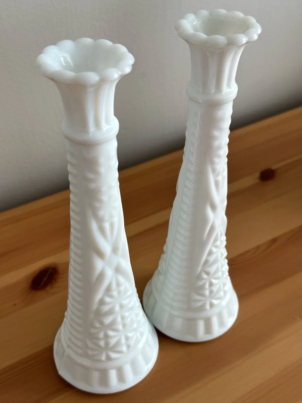 Vintage Milk Glass Bud Vases Set of 2 Starburst Scalloped 9”